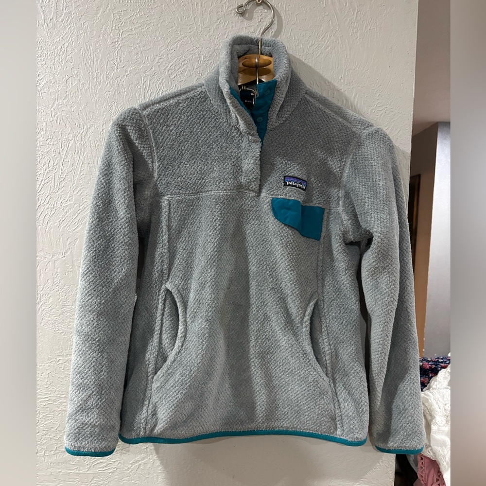 Patagonia Gray/Blue Fleece T-Snap Pullover Sweater with Pockets size Small